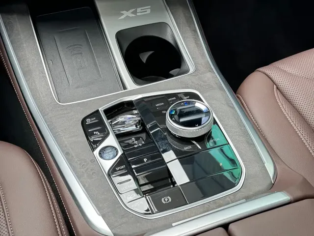 BMW X5 — Фото автомобиля 12
