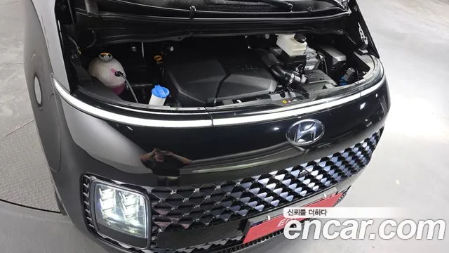 Hyundai Staria Staria 4WD Lounge 9 мест — Фото автомобиля 6