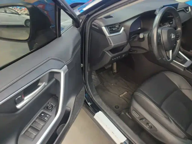 Toyota Wildlander — Фото автомобиля 15