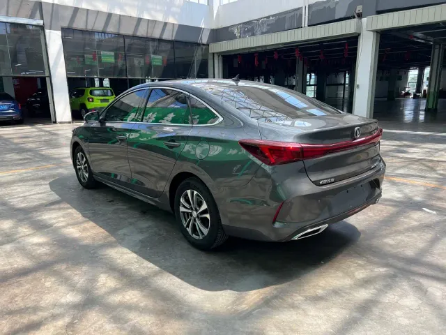 Changan Eado — Фото автомобиля 9
