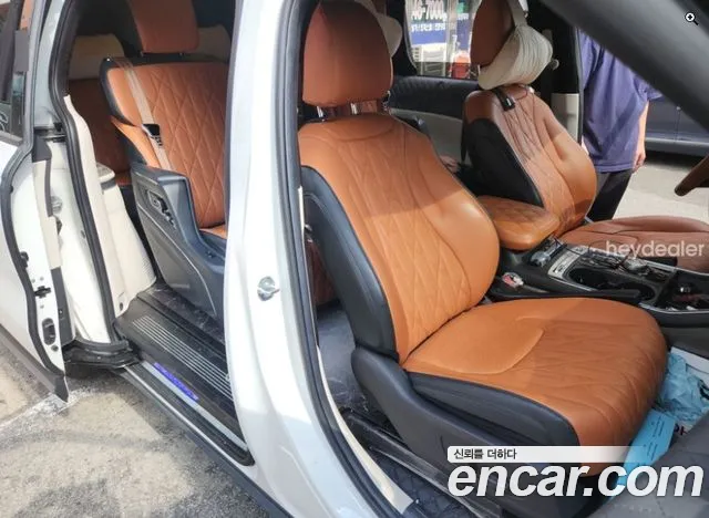 Kia Carnival — Фото автомобиля 11