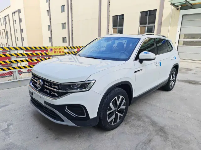 Фотография автомобиля — Volkswagen Tayron