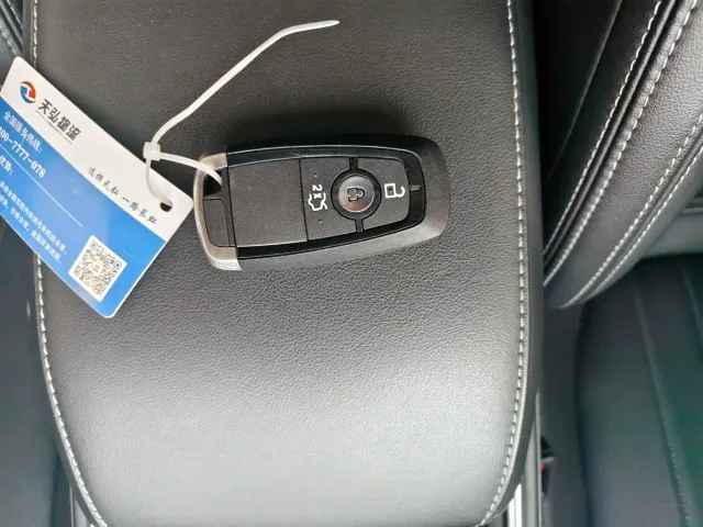 Ford Mondeo — Фото автомобиля 20