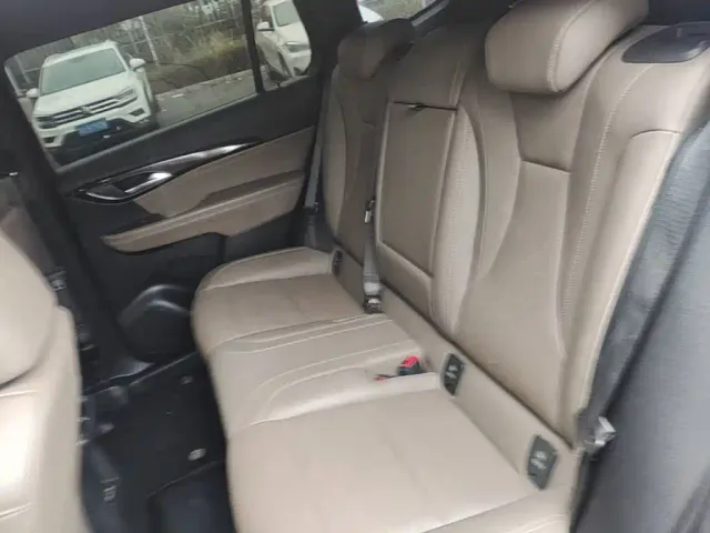 Buick Envision Plus — Фото автомобиля 16