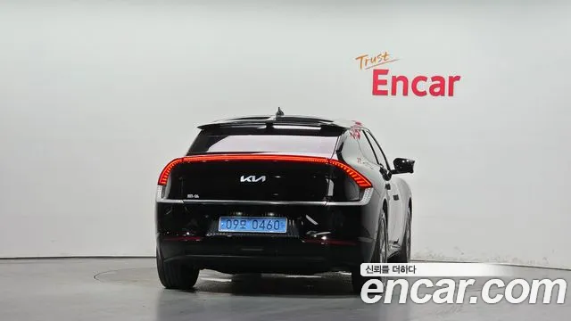 Kia EV6 — Фото автомобиля 2