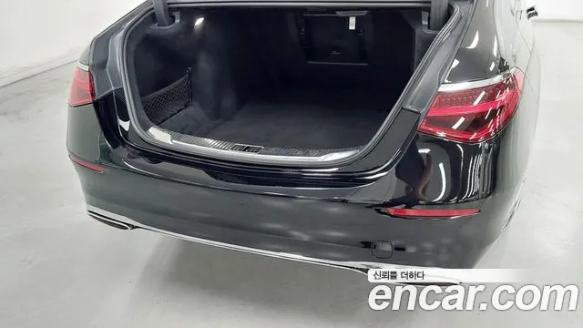 Mercedes-Benz S-Class — Фото автомобиля 11