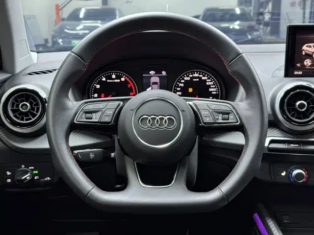 Audi Q2L — Фото автомобиля 8