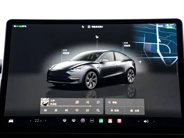 Tesla Model Y — Фото автомобиля 27