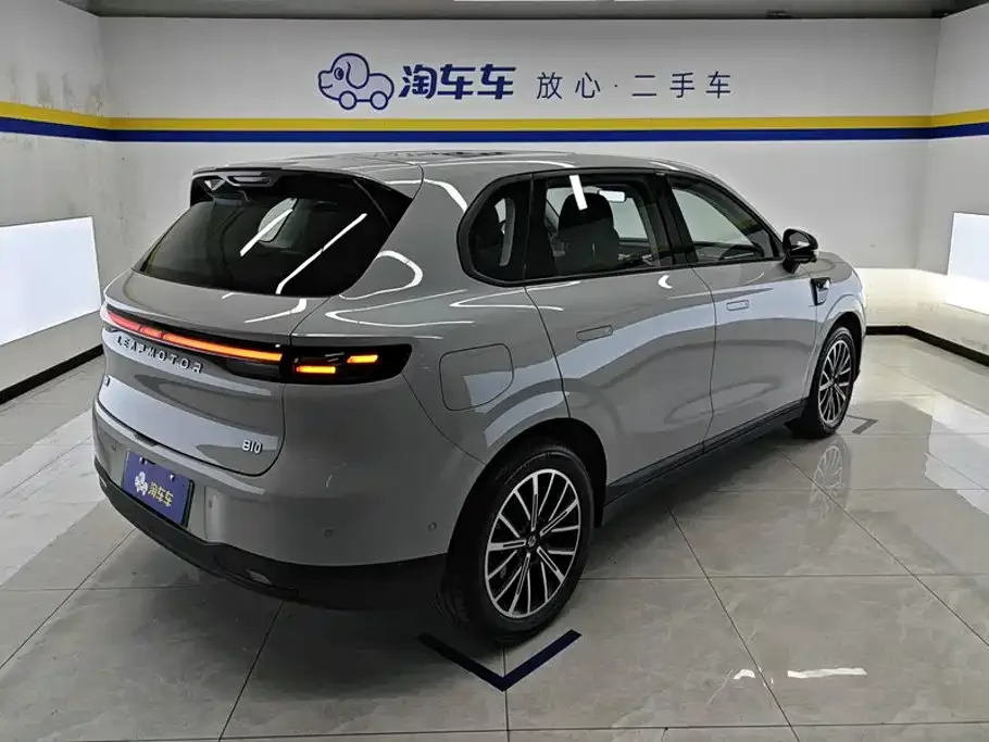 Leapmotor Leapmotor B10 2025 510 Joy Edition — Фото автомобиля 3