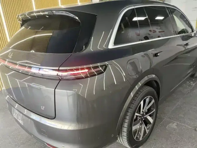 Li Auto L7 — Фото автомобиля 5