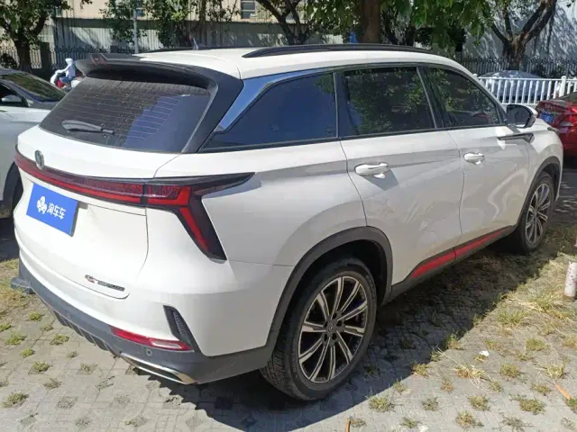 Changan CS75 Plus — Фото автомобиля 3