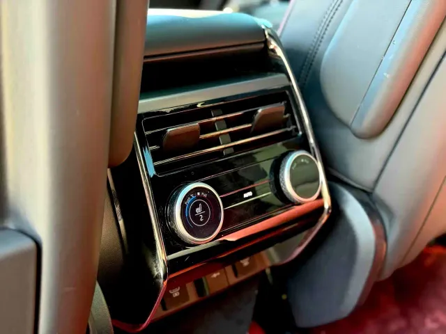 Land Rover Range Rover Sport — Фото автомобиля 8