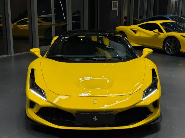 Ferrari F8 — Фото автомобиля 2
