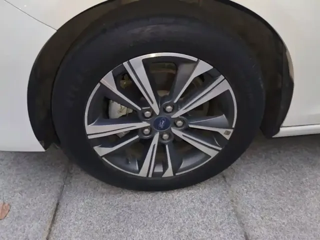 Ford Escort — Фото автомобиля 22