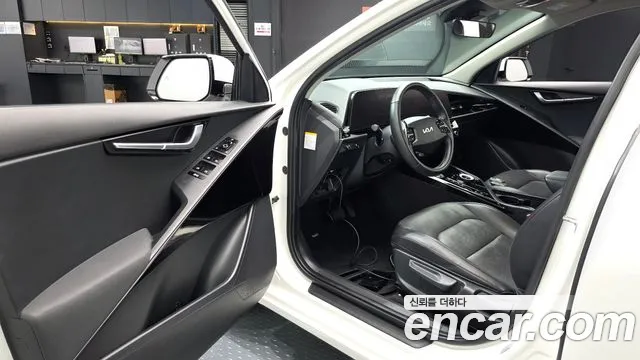Kia Niro New — Фото автомобиля 15