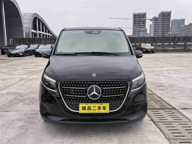 Mercedes-Benz V-Class — Фото автомобиля 2