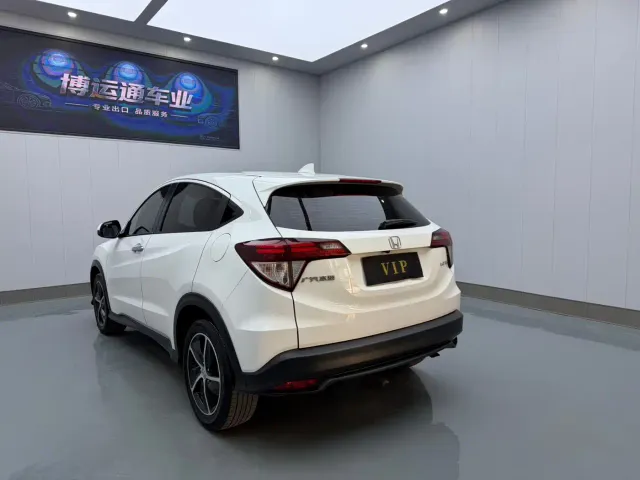 Honda Vezel — Фото автомобиля 4