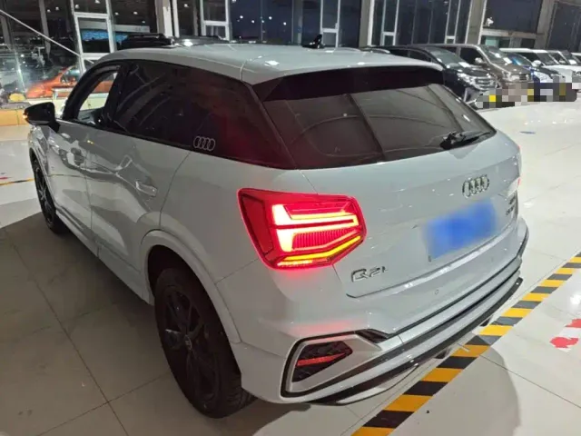 Audi Q2L — Фото автомобиля 4