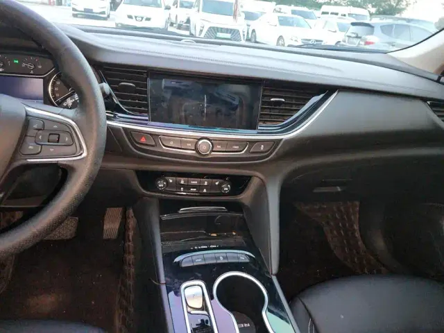 Buick Regal — Фото автомобиля 13