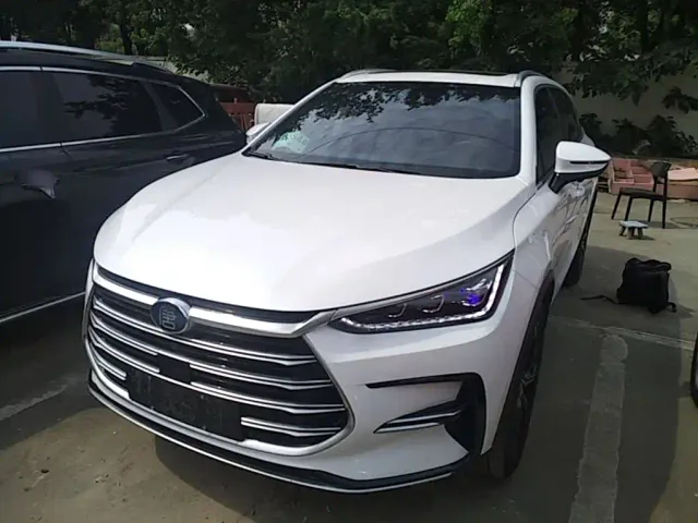 Фотография автомобиля — BYD Tang