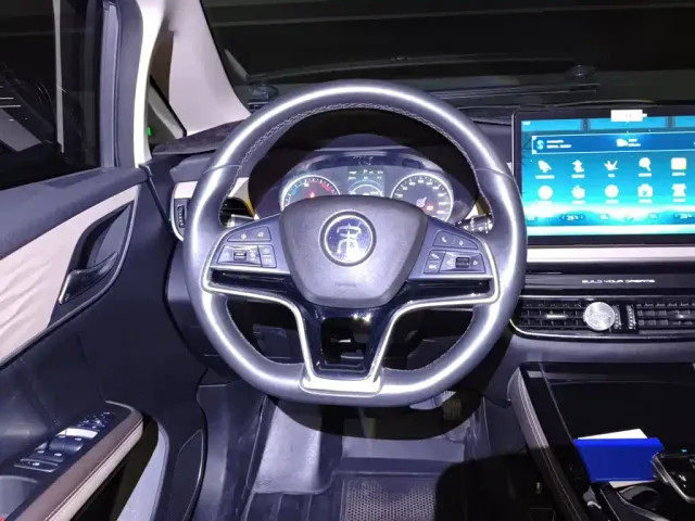 BYD Song MAX — Фото автомобиля 6