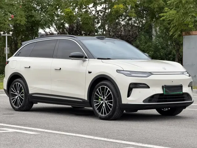 Leapmotor C11 — Фото автомобиля 5