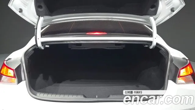 Hyundai AVANTE Avante (CN7) — Фото автомобиля 20
