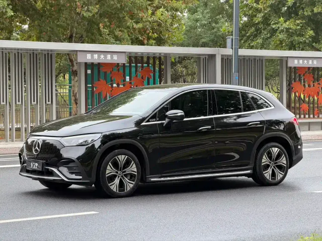 Фотография автомобиля — Mercedes-Benz EQE SUV