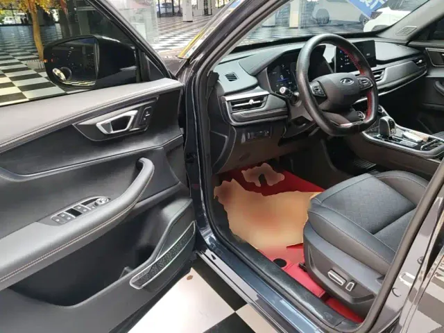 Chery Tiggo 8 — Фото автомобиля 15