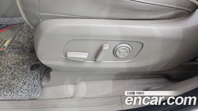 Kia Canival Carnival 4 поколение Дизель 9 мест Signature — Фото автомобиля 27