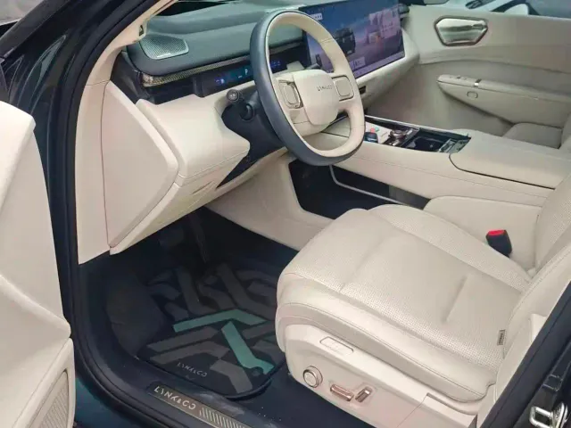 Lynk & Co 900 — Фото автомобиля 7
