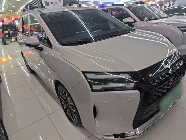 Wuling Starlight 730 — Фото автомобиля 3