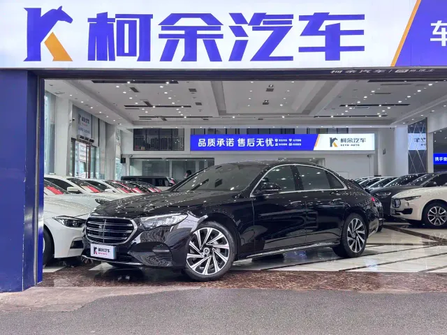 Фотография автомобиля — Mercedes-Benz E-Class