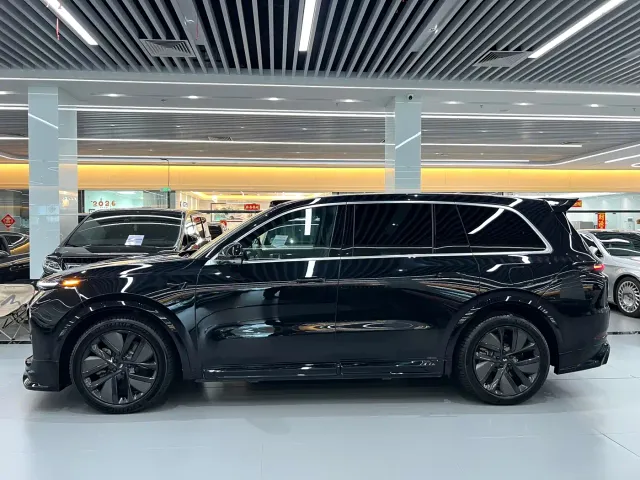 Li Auto L9 — Фото автомобиля 3