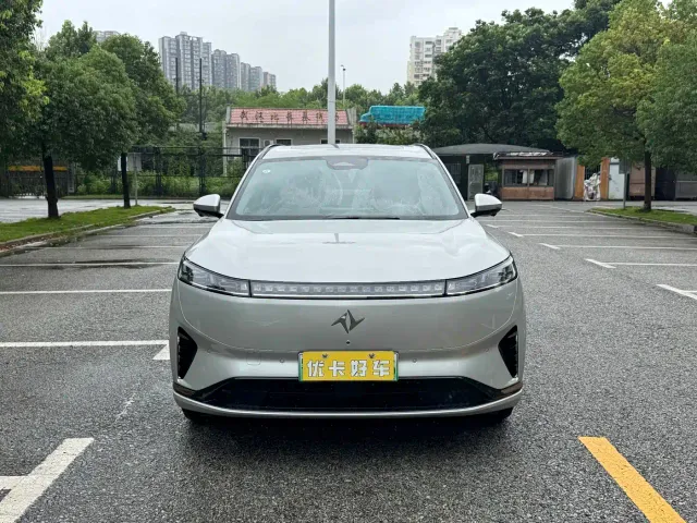 Dongfeng eπ 008 — Фото автомобиля 2