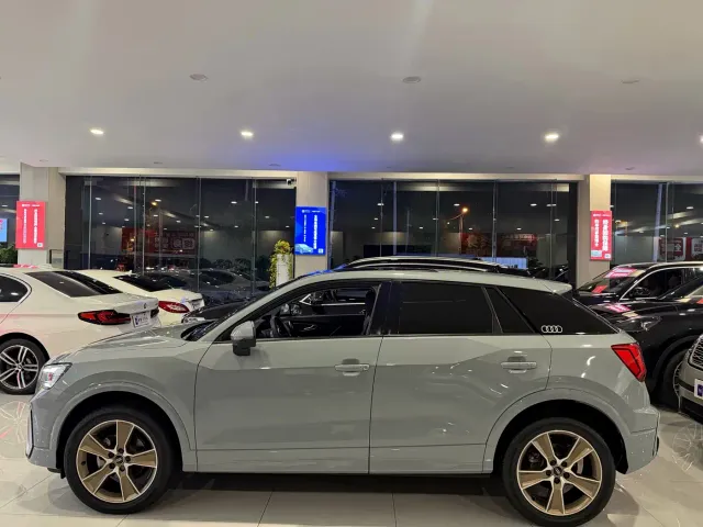 Audi Q2L — Фото автомобиля 4