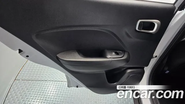 Hyundai Venue — Фото автомобиля 14
