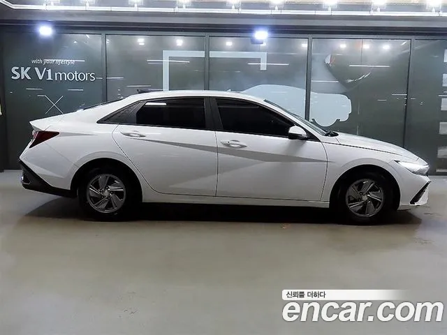 Hyundai Avante — Фото автомобиля 3