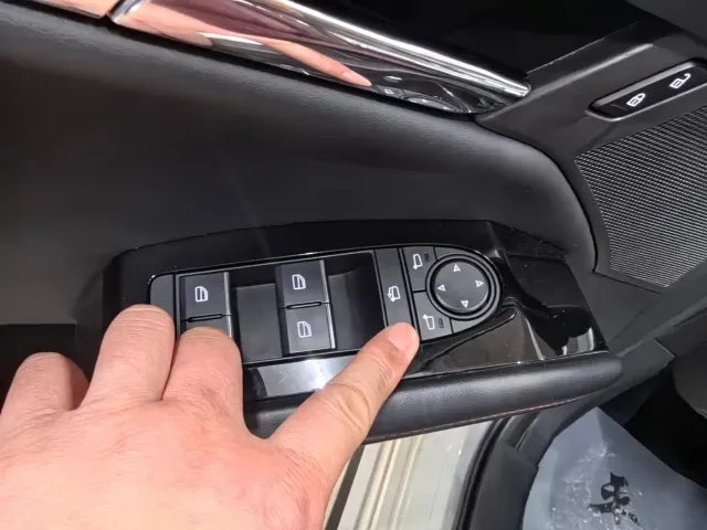 Mazda Axela — Фото автомобиля 18