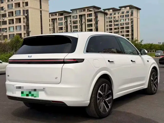 Li Auto L7 — Фото автомобиля 6