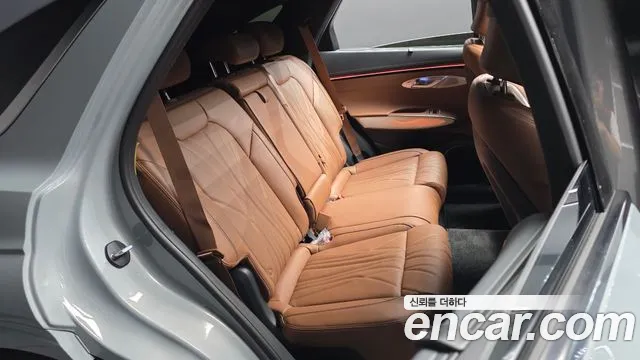 Genesis GV70 — Фото автомобиля 17