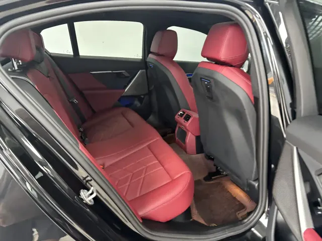 BMW 5 Series — Фото автомобиля 23