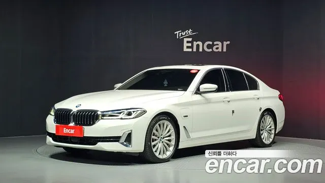 Фотография автомобиля — BMW 5 Series G30