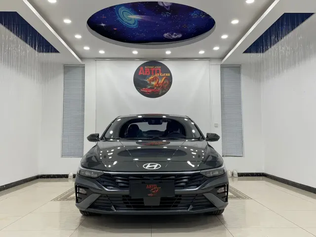 Hyundai Elantra — Фото автомобиля 2