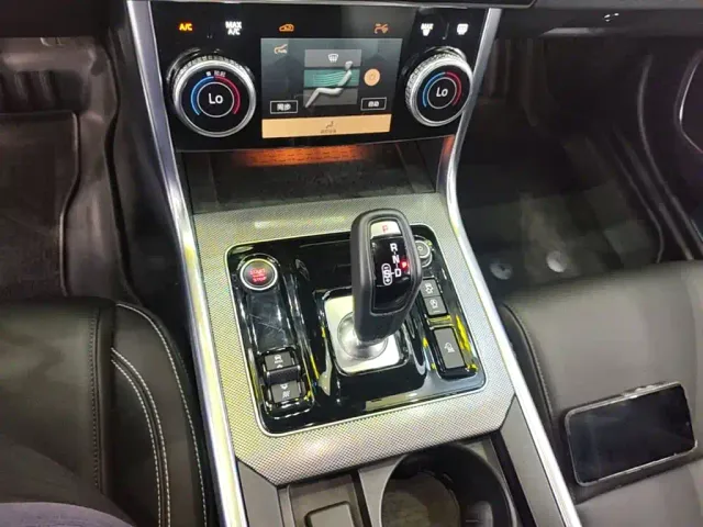Jaguar XEL — Фото автомобиля 13
