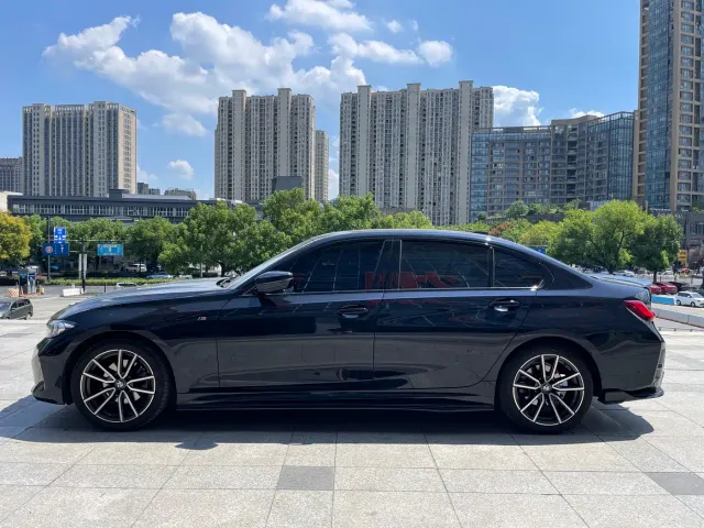 BMW 3 Series — Фото автомобиля 4