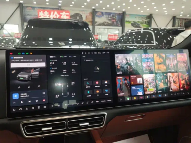 Li Auto L8 — Фото автомобиля 12