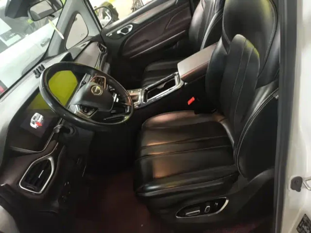 GAC Trumpchi M6 — Фото автомобиля 14