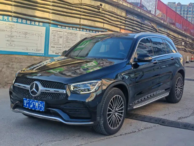 Фотография автомобиля — Mercedes-Benz GLC-Class