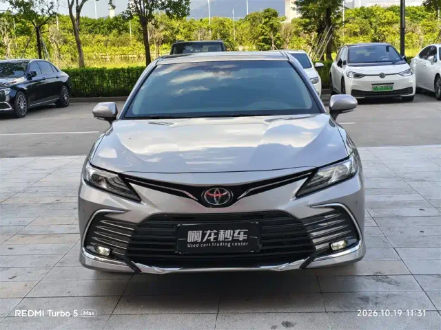 Toyota Camry — Фото автомобиля 2